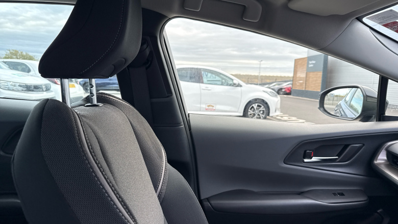 Toyota Prius 2.0 PHEV Design 5dr CVT Hatchback